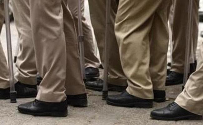 मुखबिर ने आतंकवादी होने की गलत सूचना देकर करायी छापेमारी, हथियार भी प्लांट किये