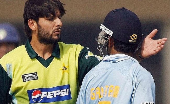 गंभीर ने अफरीदी को ''कम दिमाग'' वाला बताया, कहा - ''कुछ लोग पूरी जिंदगी बड़े नहीं होते''