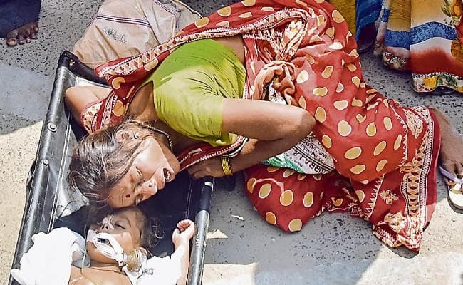 पटना : बच्चे को मरा समझा, हंगामा, हरकत हुई तो ले गये पीएमसीएच