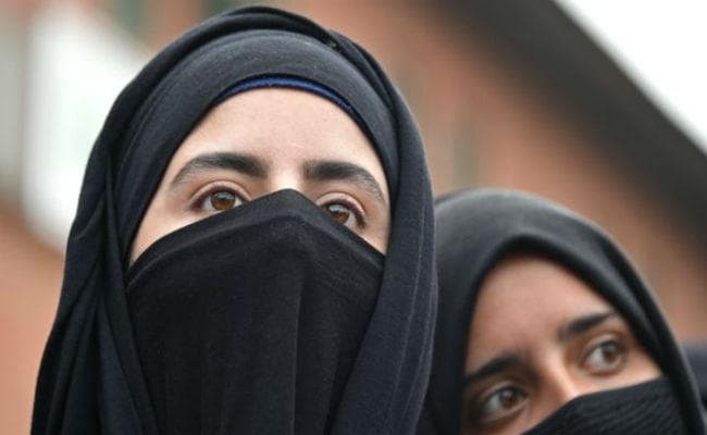 प्यार के चक्कर में बिहार पहुंची दो कश्मीरी लड़कियों को पुलिस ने किया बरामद, दो युवक हुए गिरफ्तार