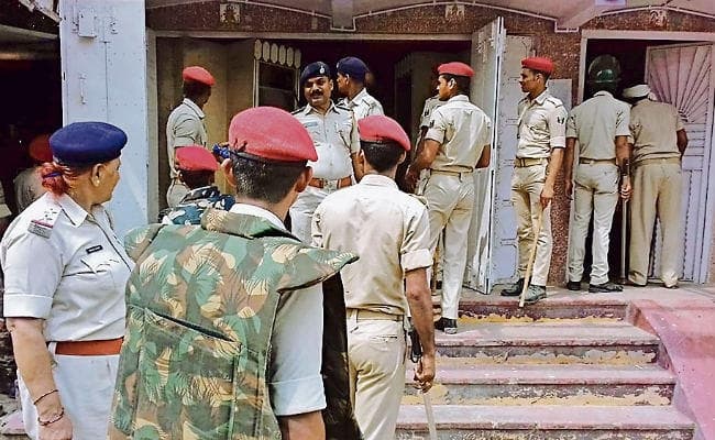 सारण : दारोगा व सिपाही हत्याकांड के आरोपित की संपत्ति कुर्क