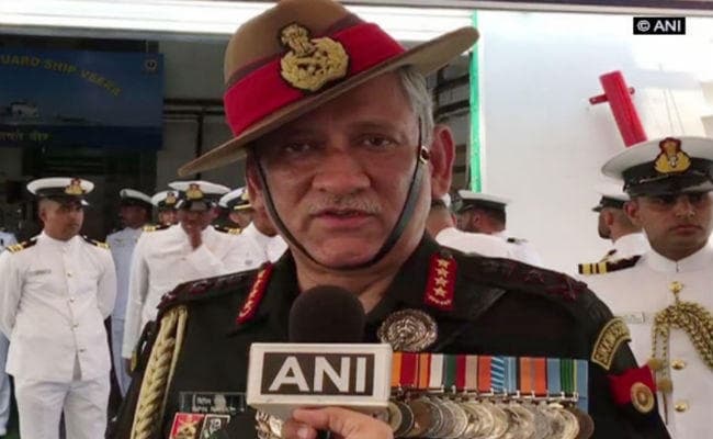 अनुच्छेद 370 हटने के बाद आज पहली बार श्रीनगर जाएंगे थल सेना प्रमुख, सुरक्षा व्यवस्था का लेंगे जायजा