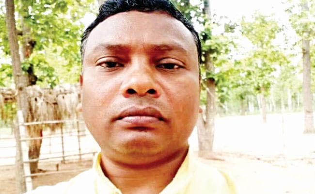 संताली भाषा प्रहरी धनेश्वर मांझी