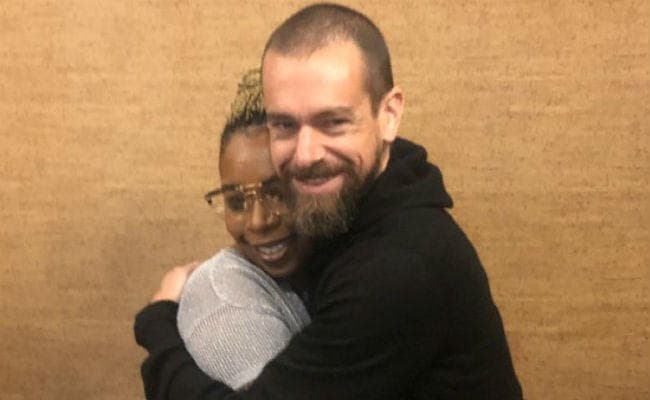 ट्विटर के सीईओ का अकाउंट हैक, मुख्यालय में बम होने की उड़ायी अफवाह