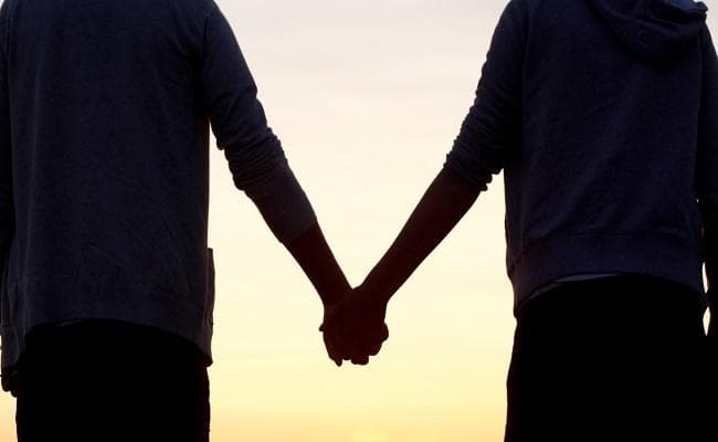 दोस्त की बेटी से चार बच्चों के पिता ने रचाई शादी