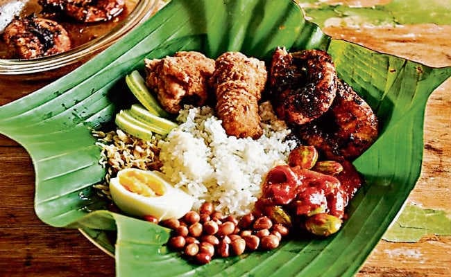 दूर देश में अपने व्यंजन