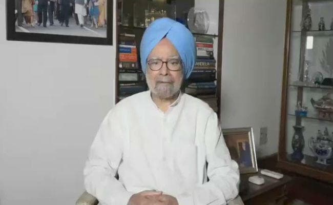 पूर्व पीएम मनमोहन सिंह का मोदी सरकार पर बड़ा हमला, कहा- मिसमैनेजमेंट का नतीजा है देश में आर्थिक मंदी