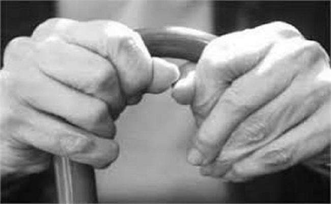 बिहार : गया में बदमाशों ने की वृद्ध महिला की आंख निकालने की कोशिश