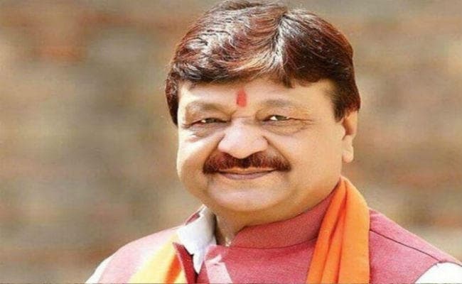 भाजपा सांसद पर हमले से गुस्से में कैलाश विजयवर्गीय, कहा – ‘दीदी’ ये कौन सा लोकतंत्र है आपके राज में ?