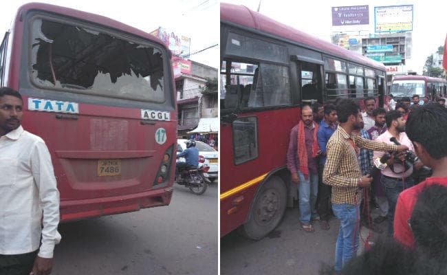 ई-रिक्‍शा बंद कर निगम ने मेन रोड में चलाया सिटी बस, ओवरब्रीज के पास गाड़ी पर पत्‍थरबाजी