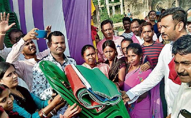 चक्रधरपुर : आज की महिलाएं पहले से ज्यादा ताकतवर : सुदेश महतो