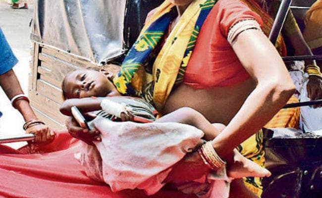 मुजफ्फरपुर : चमकी बुखार से पीडि़त चार बच्चों की मौत, अब तक 184 बच्चों की जा चुकी है जान