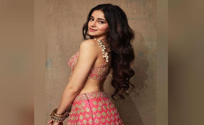 कार्तिक आर्यन के साथ अफेयर की खबरों से परेशान ''अनन्या'' को पापा चंकी पाण्डे ने दी ये खास सलाह