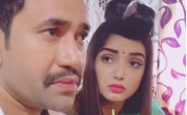 भोजपुरी एक्‍ट्रेस आम्रपाली दुबे पर जब गुस्‍से में चिल्‍ला पड़े निरहुआ!