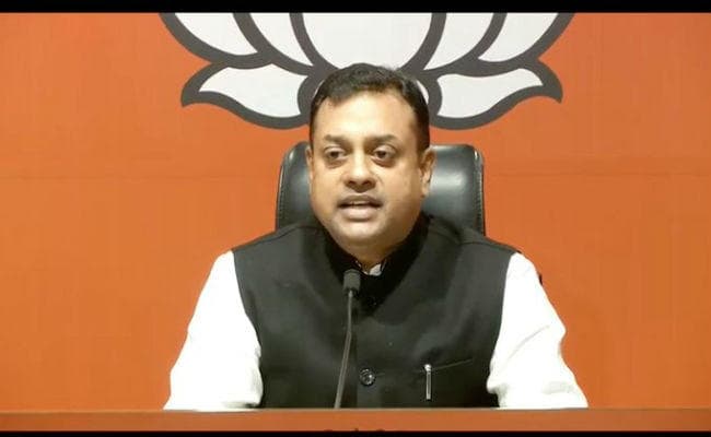 दिग्विजय सिंह के बयान पर भड़के संबित पात्रा, कहा- सोनिया गांधी को मांगनी चाहिए माफी