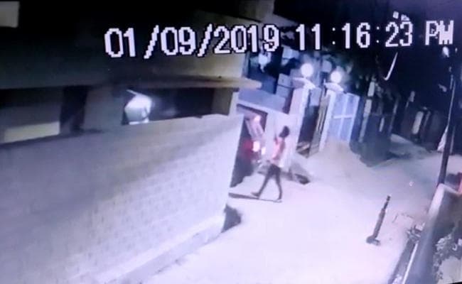 रांची में आधी रात को योगा बियांड रिलीजन की राफिया नाज के घर के बाहर फायरिंग से पुलिस ने किया इन्कार