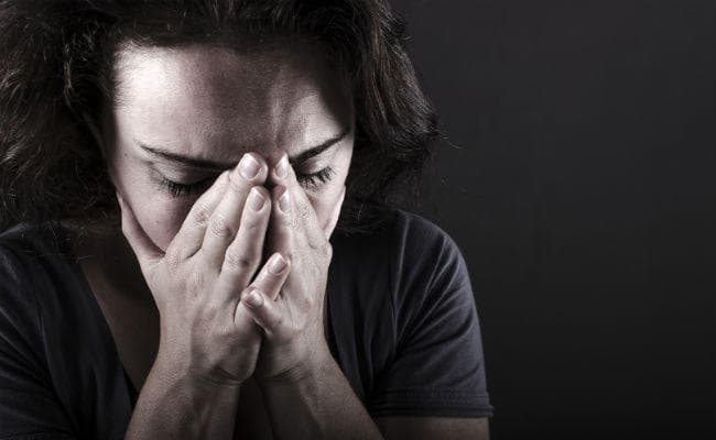 महिला प्रोफेसर ने नहीं दिया किसी बच्चे को जन्म, तो सांसद ने लगा दी फटकार