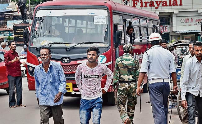 रांची : खाकी के साये में चलीं सिटी बसें, पहले दिन की घटना से नगर निगम ने ली सीख, मेन रोड में सुरक्षा बढ़ायी