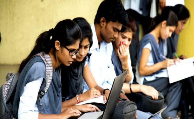 JEE MAIN2019 के लिए रजिस्ट्रेशन की प्रक्रिया शुरू, इन दस्तावेजों के साथ करें आवेदन, सिलेबस में हुआ ये बदलाव