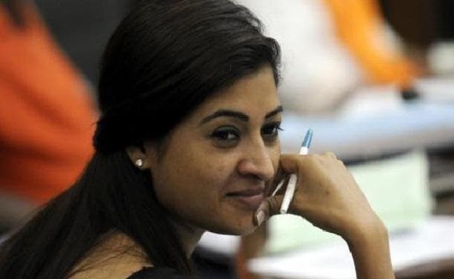 सोनिया से मिलीं अलका लांबा, कांग्रेस में शामिल होने की अटकलें