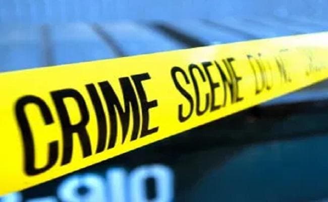 नौकरी के नाम पर रिश्वत देने के लिए पिता से कर रहा था रुपये की मांग, विरोध करने पर छोटे भाई को काटा कान