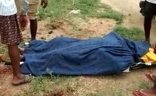 पलामू : बिजली विभाग की लापरवाही ने ले ली दो महिलाओं की जान, ग्रामीण आक्रोशित