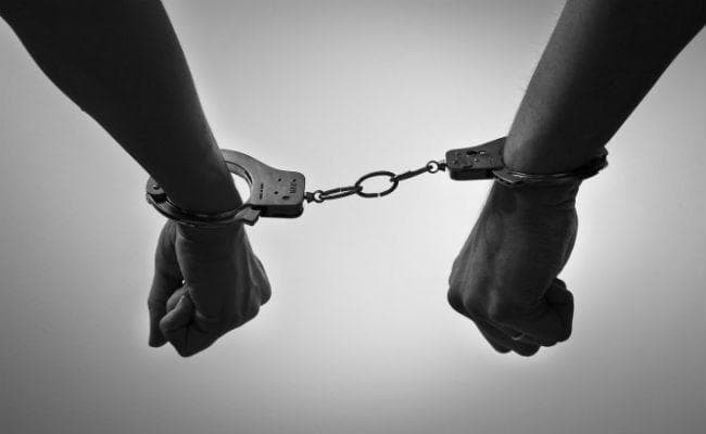 68 लाख की धोखाधड़ी में कंपनी संचालक भाई-बहन गिरफ्तार