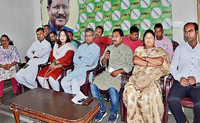 रांची : जनता से जुड़ें, चुनाव की तैयारी में लगें : बाबूलाल मरांडी