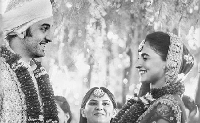 आलिया भट्ट-रणबीर कपूर की शादी! जानें वायरल हो रही तसवीर का सच...