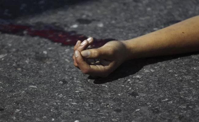 दूसरी लड़की के प्यार में पत्नी की गला दबाकर हत्या, दो छोटे-छोटे बच्चों का रो-रोकर हुआ बुरा हाल