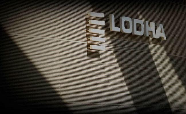 बढ़ते कर्ज और बिक्री में गिरावट से रीयल एस्टेट कंपनी लोढ़ा ग्रुप ने 400 कर्मचारियों को नौकरी से निकला