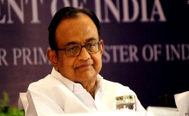 एयरसेल-मैक्सिस मामला : पी चिदंबरम और उनके बेटे कार्ति को मिली अग्रिम जमानत, INX  मीडिया मामले में राहत नहीं