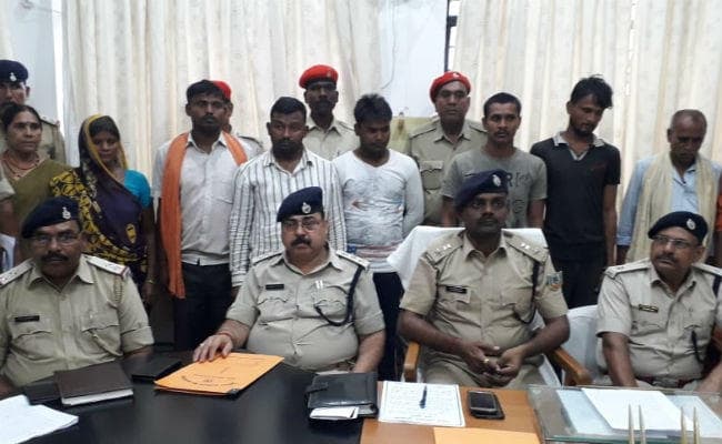कोडरमा : बच्‍चा चोर का अफवाह उड़ाकर पिटाई करने के आरोप में महिला सहित आठ गिरफ्तार
