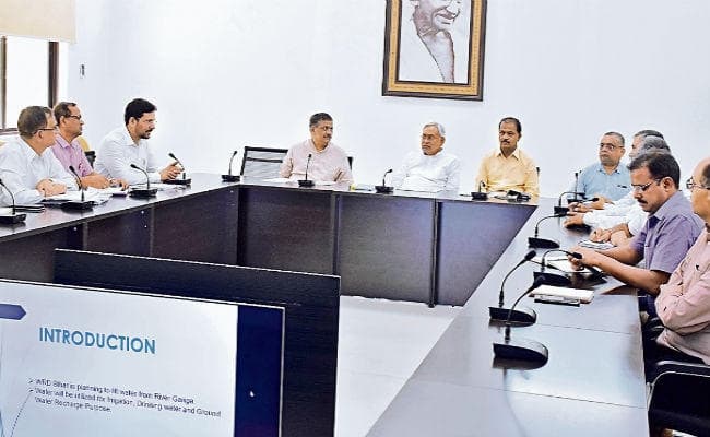 पटना : 12 महीने पेयजल आपूर्ति के लिए हो सर्वेक्षण : सीएम नीतीश कुमार