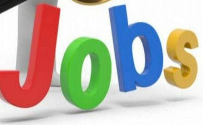 सरकारी नौकरी दिलाने में मदद करता है कुंडली का दसवां स्थान