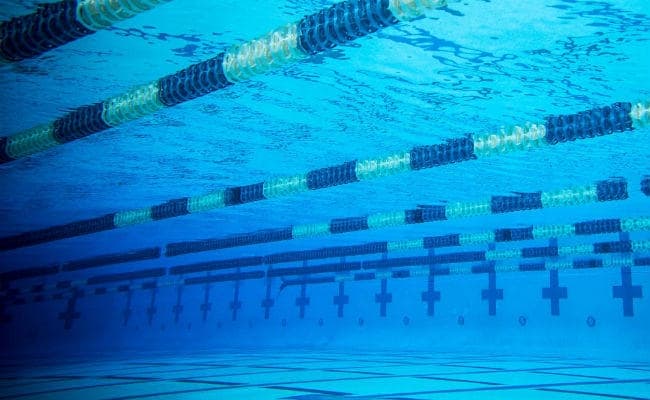 भारतीय तैराकी महासंघ ने बलात्कार के आरोपी कोच पर लगाया प्रतिबंध