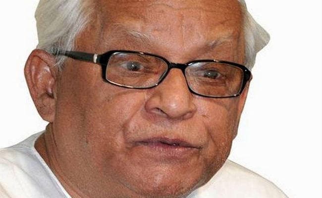 बुद्धदेव भट्टाचार्य को सांस लेने में शिकायत, गंभीर हालत में अस्पताल में भर्ती