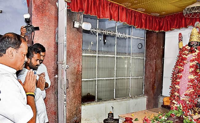 झारखंड को झामुमो व कांग्रेस से मुक्त करना है : रघुवर दास