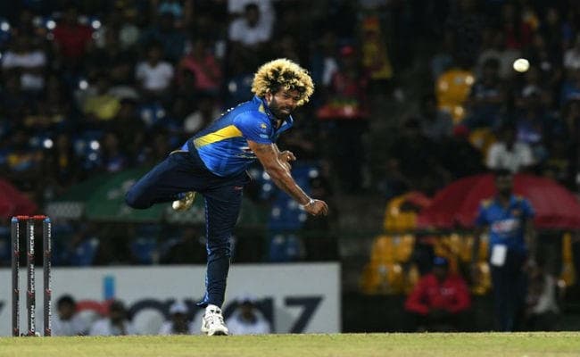 T-20 में लसिथ मलिंगा ने रच दिया इतिहास, हैट्रिक समेत 4 गेंदों पर लिए 4 विकेट, ''शतक'' किया पूरा