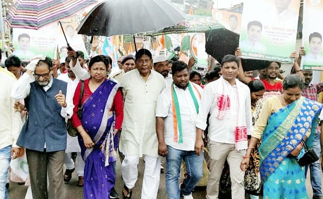 गुमला में बोले झारखंड प्रदेश कांग्रेस अध्यक्ष डॉ रामेश्वर उरांव : अबकी बार रघुवर दास तड़ीपार