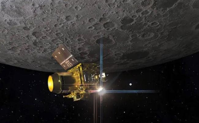 ''लैंडर विक्रम से संपर्क बहाल होने की संभावना कम होती जा रही''