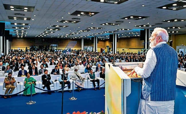 सिंगल यूज प्लास्टिक बंद करेगा भारत, दुनिया भी कहे गुडबाय - मोदी