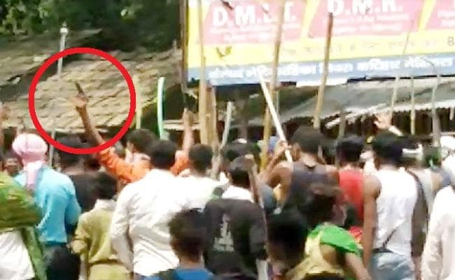 कटिहार : मोहर्रम के ताजिया जुलूस में मनचले युवक ने पिस्टल लहराते हुए की कई राउंड फायरिंग, एसपी बोले...