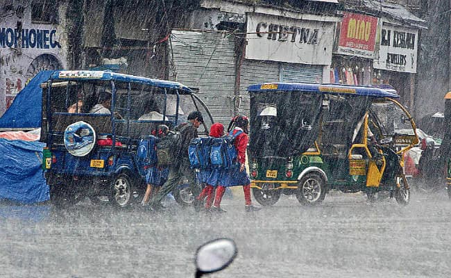 अगले 48 घंटे केवल छिटपुट बारिश का पूर्वानुमान