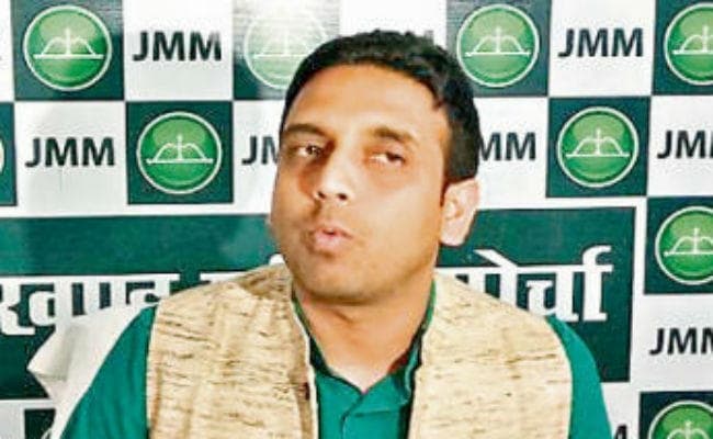 सीएम से मिले झामुमो विधायक कुणाल, राजनीतिक अटकलें तेज