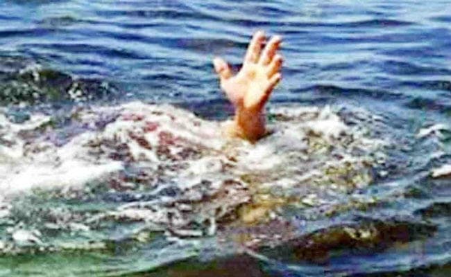 खुशी में खलल : करमा विसर्जन करने गये तीन बच्चे डूबे