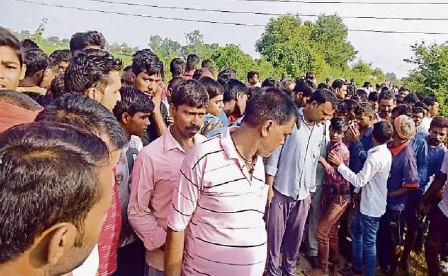 महिला व तीन बच्चियों के शव मिलने से सनसनी