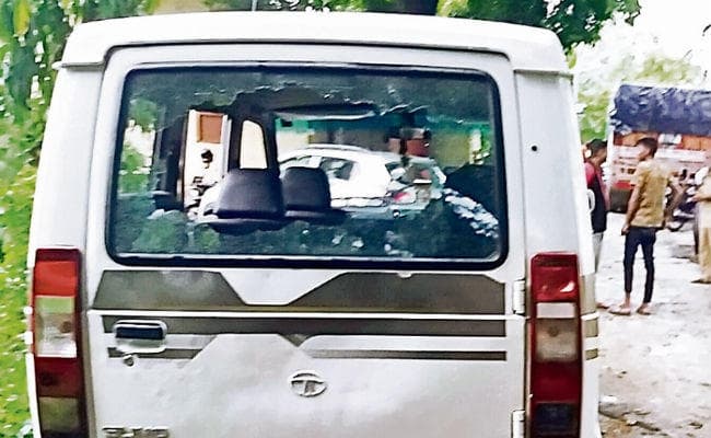 मुजफ्फरपुर : बच्चाचोर के शक पर दो को पीटा बचाने पहुंची पुलिस पर हमला