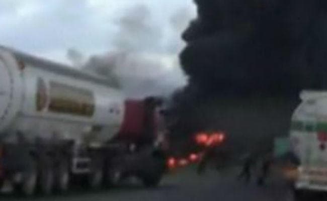 रामगढ़ : चुट्टूपालू घाटी में टैंकर की चपेट में आये पांच वाहन, चार की मौत