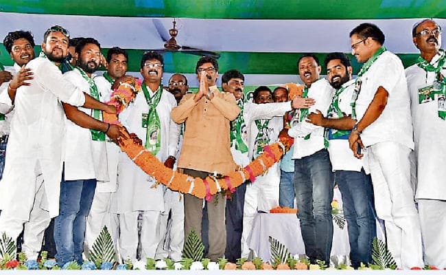 रामगढ़ : सरकारी कंपनियों को बंद करने की साजिश : हेमंत सोरेन